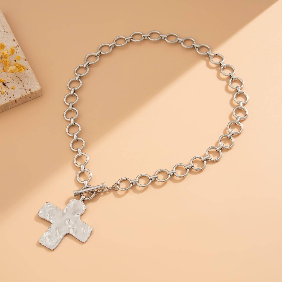 GOLDEN GRACE CROSS NECKLACE