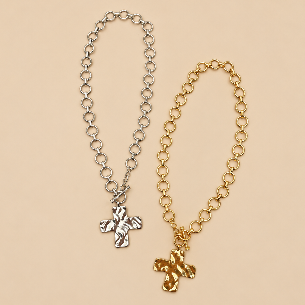 GOLDEN GRACE CROSS NECKLACE