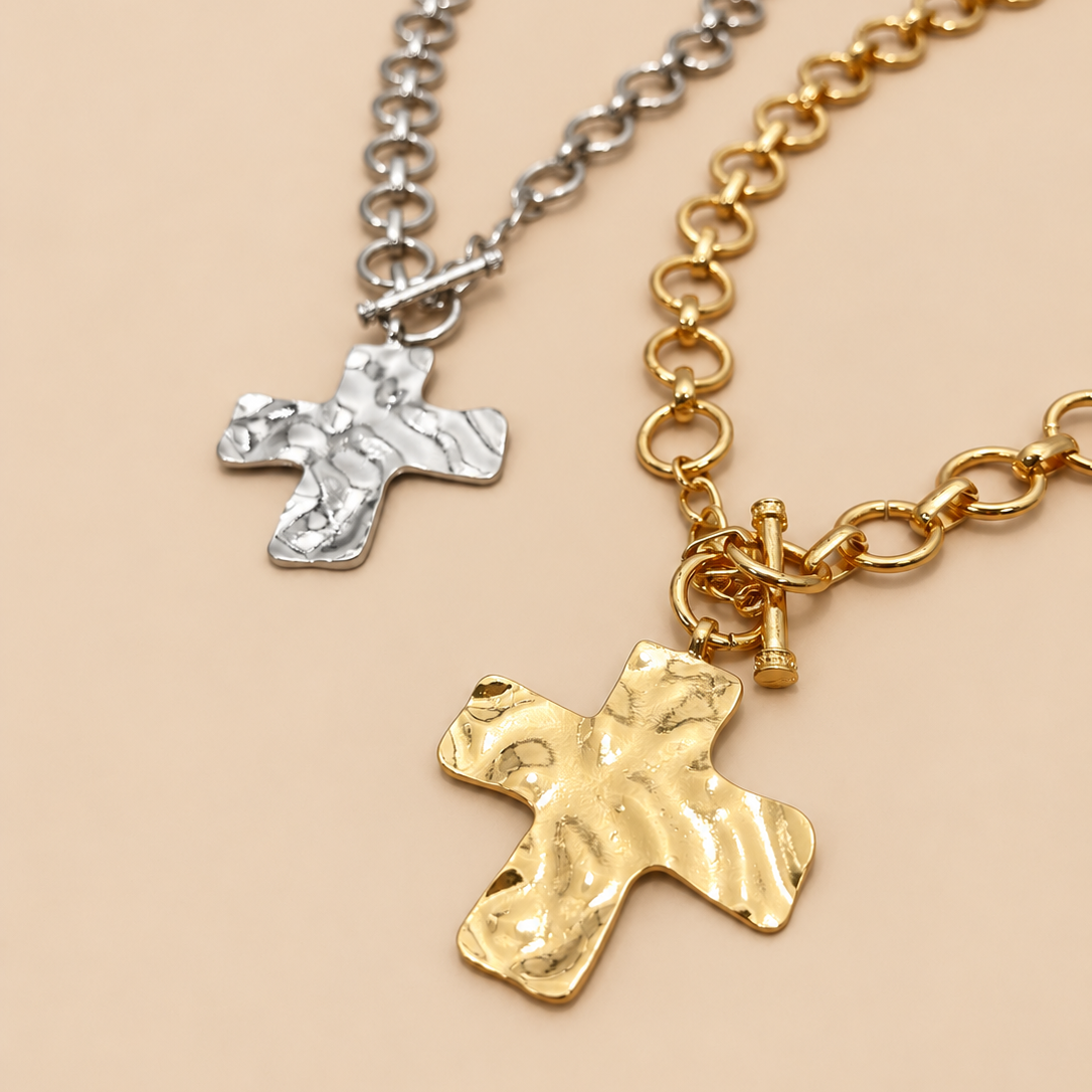GOLDEN GRACE CROSS NECKLACE