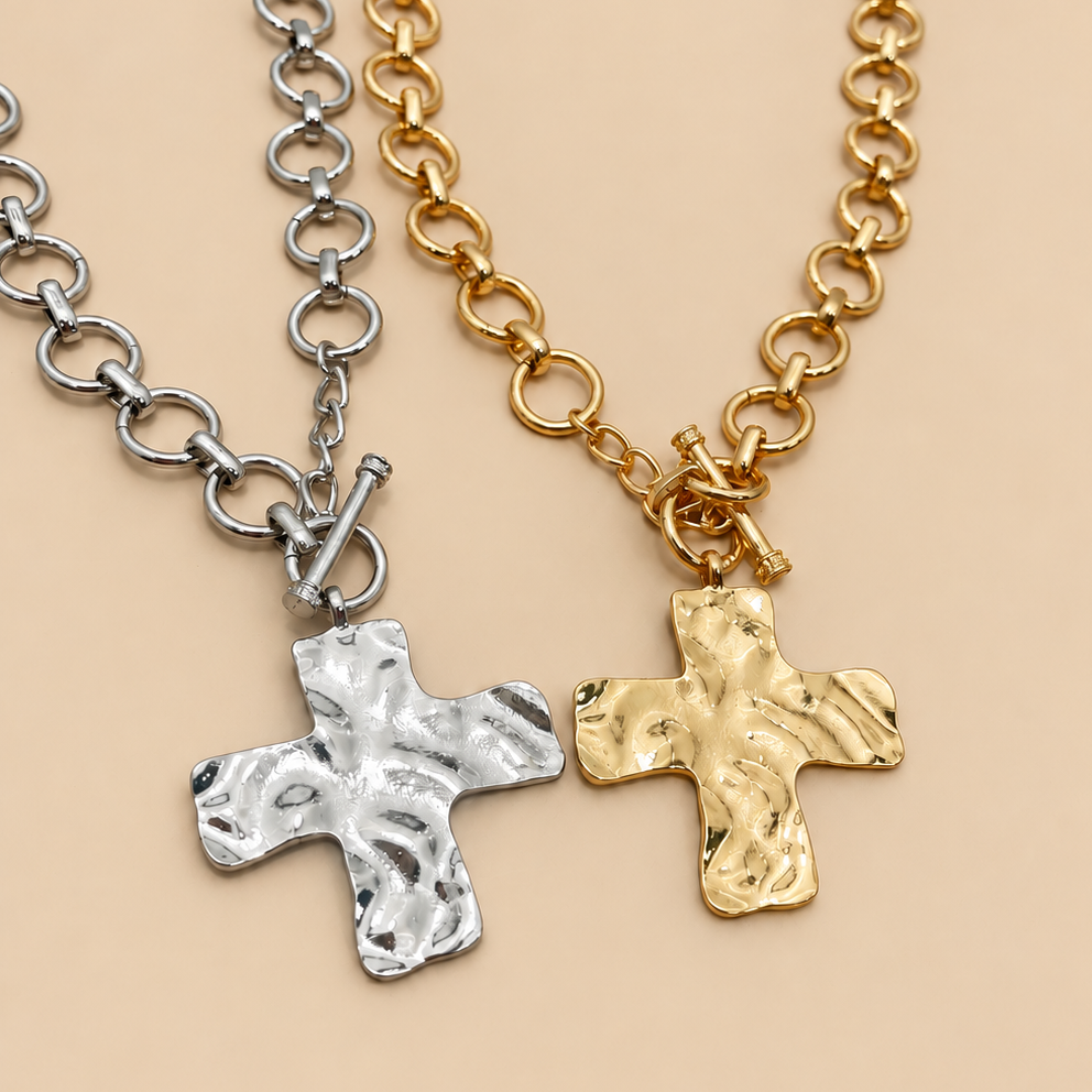 GOLDEN GRACE CROSS NECKLACE